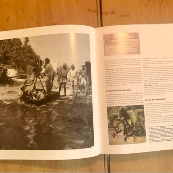 The James Bond Archives Book - Picture 4 of 4